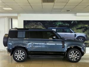 Land Rover Defender 110 D350 X-Dynamic HSE - Image 2