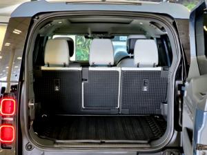 Land Rover Defender 110 D350 X-Dynamic HSE - Image 9