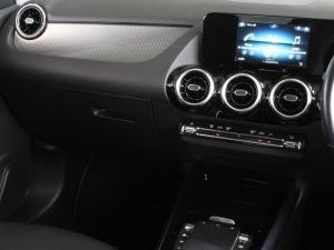 Mercedes-Benz GLA GLA200d Progressive - Image 11