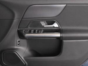 Mercedes-Benz GLA GLA200d Progressive - Image 14