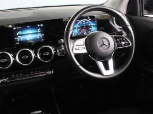 Mercedes-Benz GLA GLA200d Progressive - Image 16