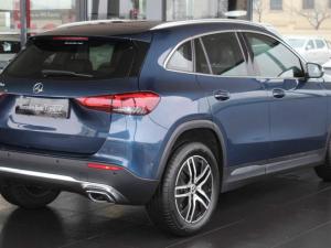 Mercedes-Benz GLA GLA200d Progressive - Image 4