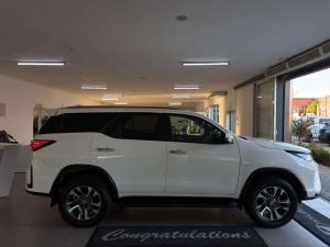 Toyota Fortuner 2.8GD-6 Raised Body automatic - Image 9