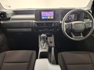 Toyota Land Cruiser FJ 2.7 4x4 GX - Image 15