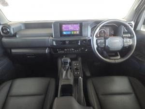 Toyota Land Cruiser FJ 2.7 4x4 VX - Image 6