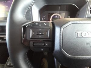 Toyota Land Cruiser FJ 2.7 4x4 VX - Image 9