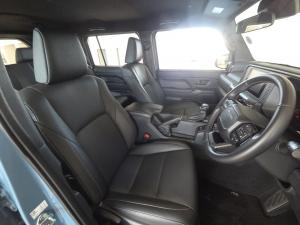 Toyota Land Cruiser FJ 2.7 4x4 VX - Image 17