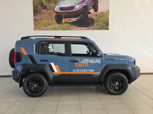 Toyota Land Cruiser FJ 2.7 4x4 VX - Image 3