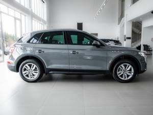 Audi Q5 40TDI quattro sport - Image 2