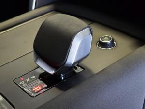 Land Rover Discovery D350 Metropolitan Edition - Image 24