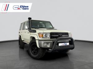 Toyota Landcruiser 76 4.5D V8 S/W - Image 3