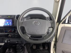 Toyota Landcruiser 76 4.5D V8 S/W - Image 9