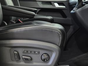 Volkswagen Caravelle 2.0BiTDI Highline 4Motion - Image 15