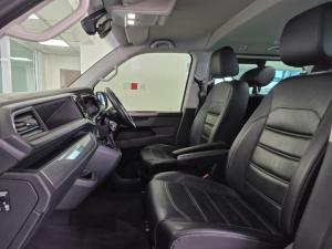 Volkswagen Caravelle 2.0BiTDI Highline 4Motion - Image 6