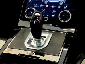 Land Rover Range Rover Evoque D180 R-Dynamic SE First Edition - Image 17