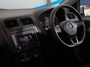 Volkswagen Polo Vivo hatch 1.4 Comfortline - Image 16