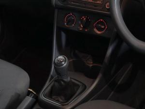 Volkswagen Polo Vivo hatch 1.4 Comfortline - Image 8