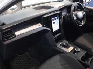 Volkswagen Amarok 2.0BiTDI double cab Life 4Motion - Image 14