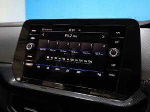 Volkswagen Amarok 2.0BiTDI double cab Life 4Motion - Image 15
