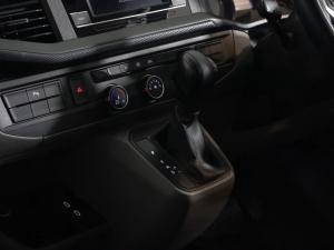 Volkswagen Transporter 2.0TDI Kombi SWB Trendline auto - Image 13