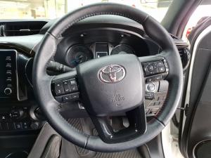 Toyota Hilux 2.8GD-6 double cab 4x4 Legend auto - Image 8