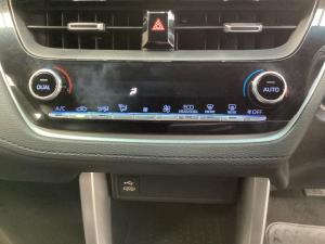 Toyota Corolla Cross 1.8 Hybrid XS - Image 16