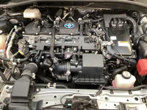 Toyota Corolla Cross 1.8 Hybrid XS - Image 21
