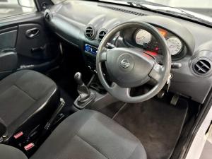 Nissan NP200 1.6i safety pack (aircon) - Image 3