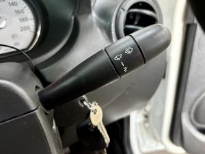 Nissan NP200 1.6i safety pack (aircon) - Image 8