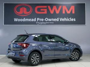 Volkswagen Polo hatch 1.0TSI Life manual - Image 15