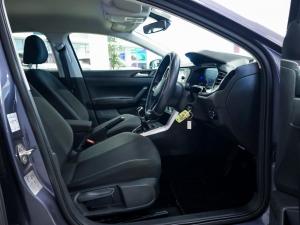 Volkswagen Polo hatch 1.0TSI Life manual - Image 6