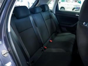 Volkswagen Polo hatch 1.0TSI Life manual - Image 9