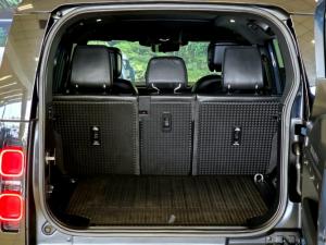 Land Rover Defender 110 D300 X-Dynamic HSE - Image 10