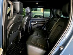 Land Rover Defender 110 D300 X-Dynamic HSE - Image 12
