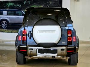 Land Rover Defender 110 D300 X-Dynamic HSE - Image 7