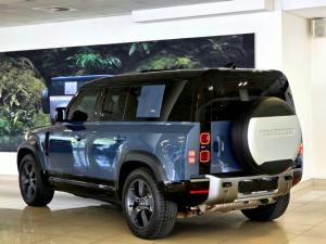 Land Rover Defender 110 D300 X-Dynamic HSE - Image 8