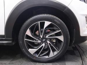 Hyundai Tucson 2.0CRDi Elite - Image 13