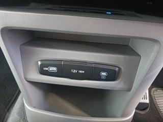 Hyundai Staria 2.2D Luxury