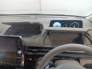 Hyundai Staria 2.2D Luxury