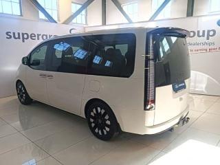 Hyundai Staria 2.2D Luxury