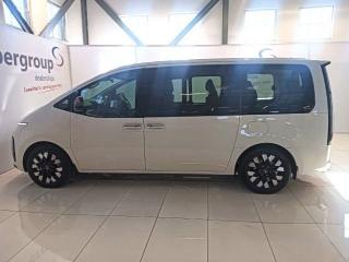 Hyundai Staria 2.2D Luxury