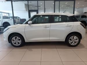 Suzuki Swift 1.2 GL+ auto - Image 2