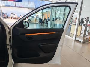 Renault Kwid 1.0 Climber 5-Door - Image 14