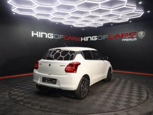 Suzuki Swift 1.2 GLX manual - Image 8