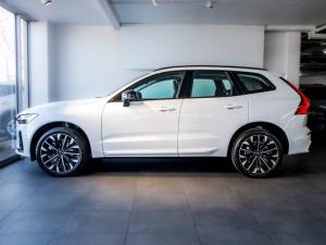 Volvo XC60 B5 AWD Plus Dark - Image 2