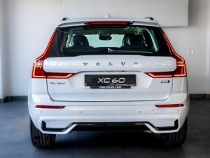 Volvo XC60 B5 AWD Plus Dark - Image 4
