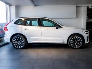 Volvo XC60 B5 AWD Plus Dark - Image 7