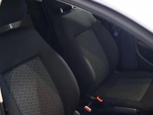 Volkswagen Polo Vivo hatch 1.4 Life - Image 15