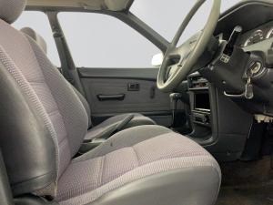 Toyota Corolla 160i GL automatic - Image 19