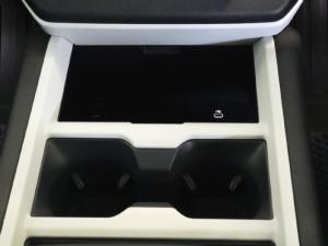 Land Rover Defender 110 D350 X-Dynamic HSE - Image 22